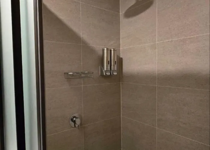 2 Private Designer - Same Floor Near It Park With Pool & Gym Apartament *